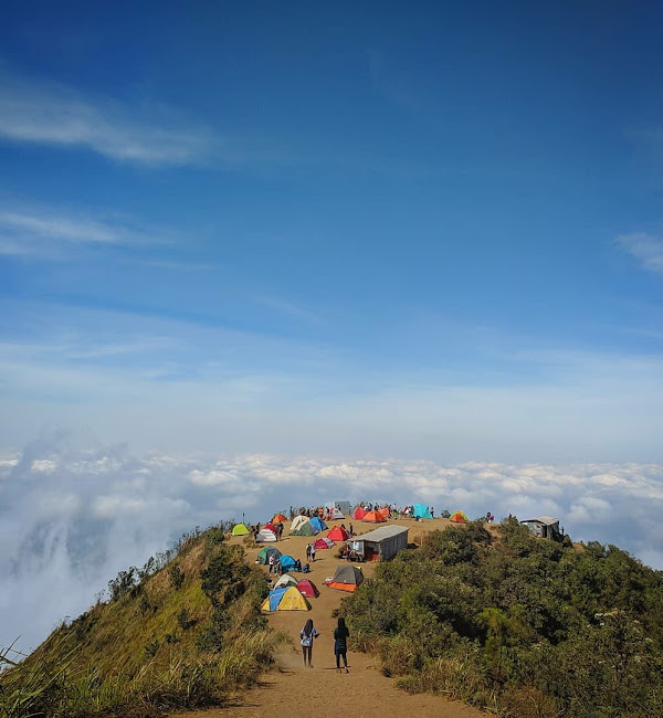 Hiking Gunung Andong